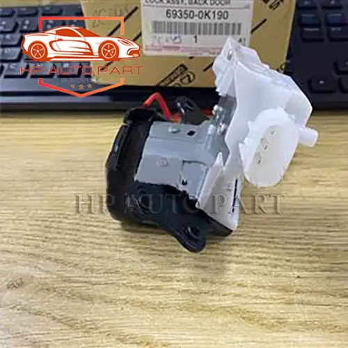 Khóa cốp Toyota Innova 2016-2019 693500K190