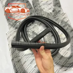 Ron thân Toyota Innova 2007-2015 623320K030